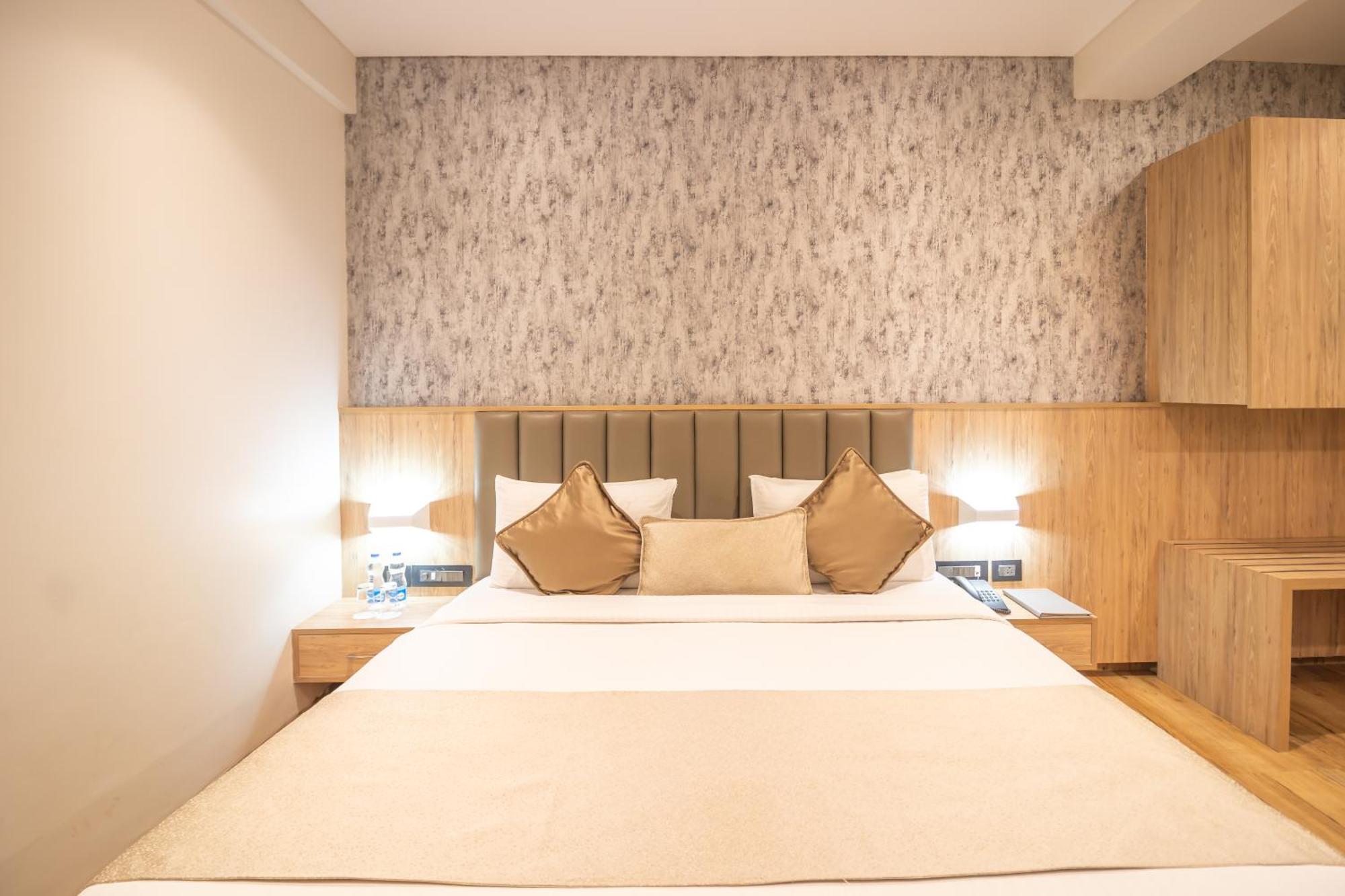 Hotel Celestiial , Candolim Buitenkant foto