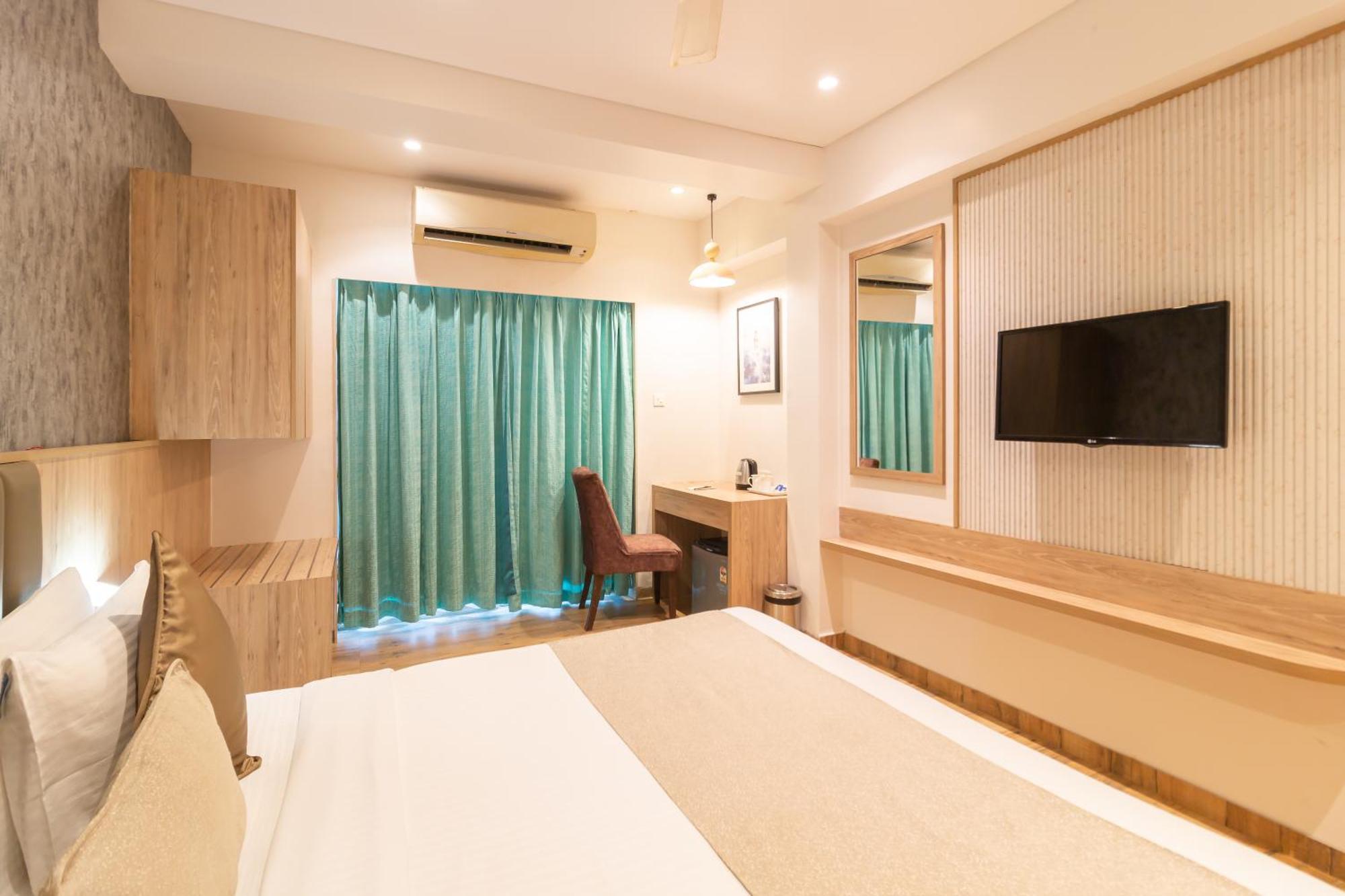 Hotel Celestiial , Candolim Buitenkant foto