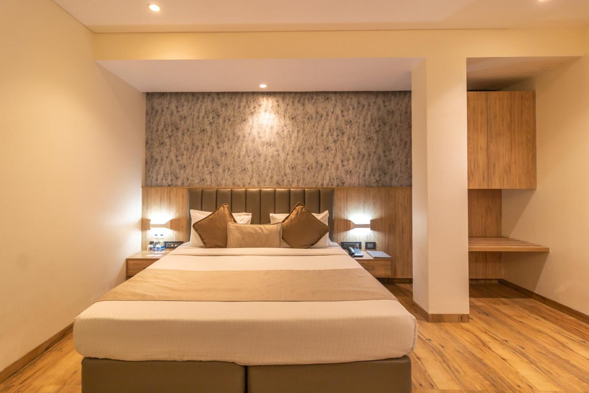 Hotel Celestiial , Candolim Buitenkant foto