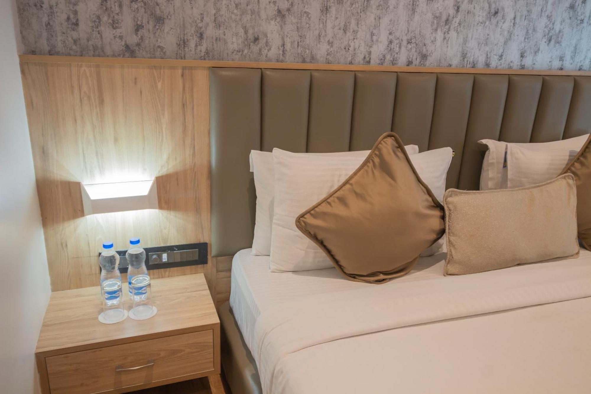 Hotel Celestiial , Candolim Buitenkant foto
